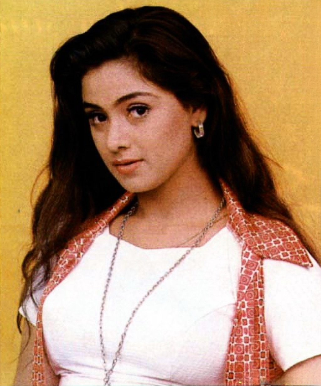 GJ7sAvzWoAAlnBA?format=jpg&name=large