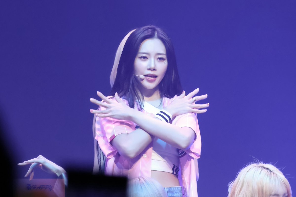 240330 대만 콘서트 

실연합니다ㅠㅠ

#Dreamcatcher #Taipei
#2024WorldTour #LuckInside7Doors
#드림캐쳐 #지유 #김민지 #DREAMCATCHER #JIU