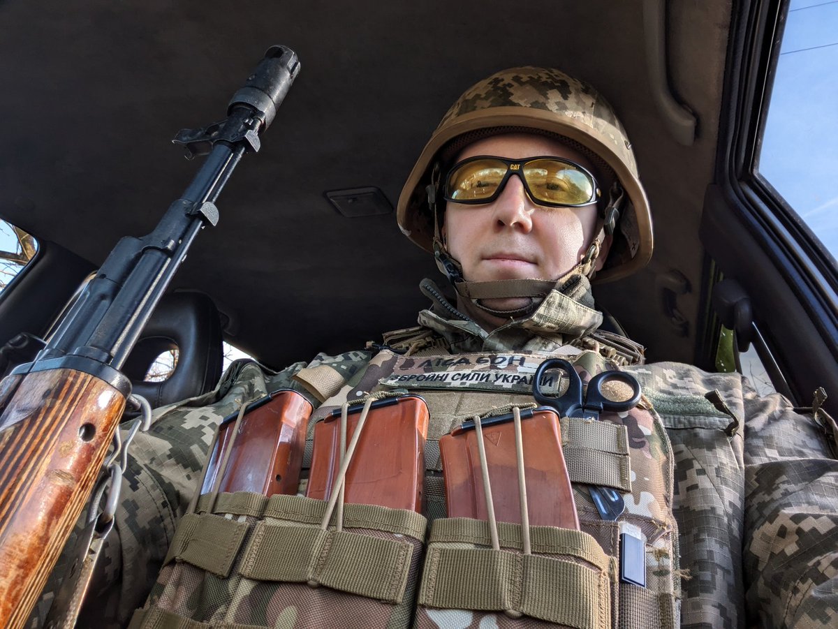 Dear friends, we need your help again. There are losses in our unit: the guys are now holding back the Russian breakthrough, but often they cannot even get to the position because of Russian drones. That's why we need two electronic warfare stations (6K€)
PayPal
payment@jif.fund