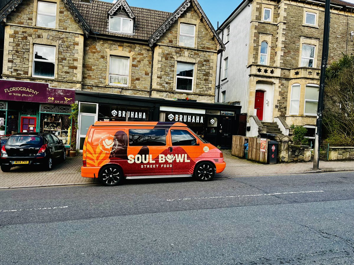 We are @BruhahaBeer all weekend. 
Saturday evening service 5-9.30pm
Sunday 12-2pm suns out so come on down. 🌞

#bristolstreetfood #streetfoodbristol #middleasternfood #corporatecatering #weddingcatering #privatecatering #middleeasternfood