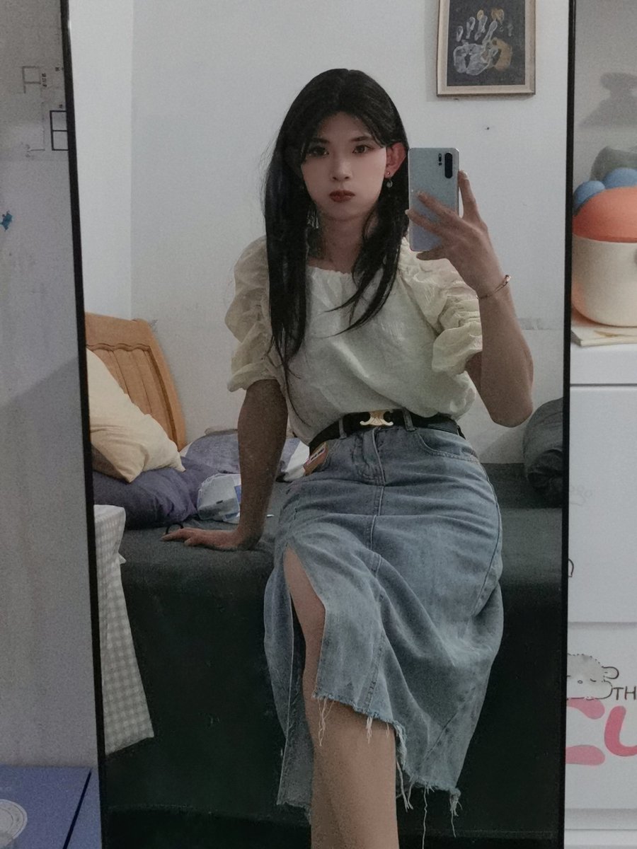 zhenzhenya599's tweet photo. 哼.搞 HS 没 人 看.不 搞 了.本 美 少 女 要 开 始 清 水 了.哼 ...