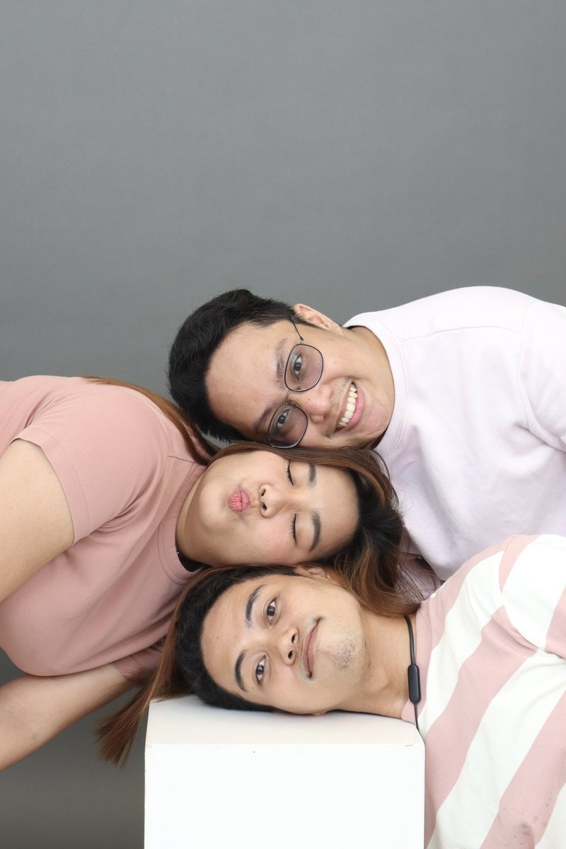 JonathDonut's tweet photo. Hindi ko na na-update ‘tong thread but here are our latest pics. Hahaha. I love you, two! 💖💖 https://t.co/yCEB8Wx7KY