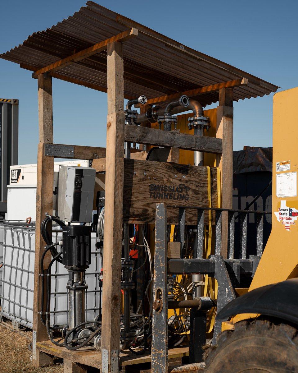 Not-a-Boring-Competition 2024 Day 4: 📢 On the fourth day of the competition, a big effort was put on the electrical system. The cooling system of our tunnel lining component was successfully tested. Furthermore, the slurry system of our erosion subsystem was upgraded.