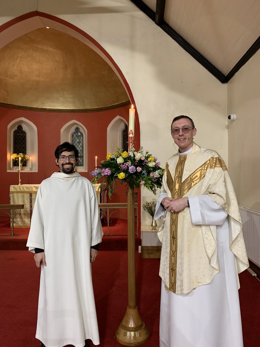 A wonderful #EasterVigil tonight at St Illtyd’s. We started the celebration of the resurrection with great joy-then shared Prosecco & chocolate cake! Our celebration continues in the morning, 10am at St Peter’s (with Easter egg hunt & #SundaySchool for kids).