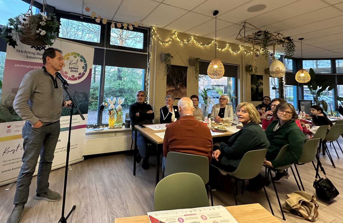 StichtingBurge1's tweet photo. Vanavond kwamen we samen voor de eerste iftar en dialoogavond in de wijk Amazon in Hoofddorp.Een prachtige avond vol eenheid en solidariteit, waarin oprechte vriendschappen werden gesloten. Iedereen was tevreden en kijkt uit naar volgend jaar! #Ramadan2024 #Kunstvanhetsamenleven https://t.co/RQlWVChvVm
