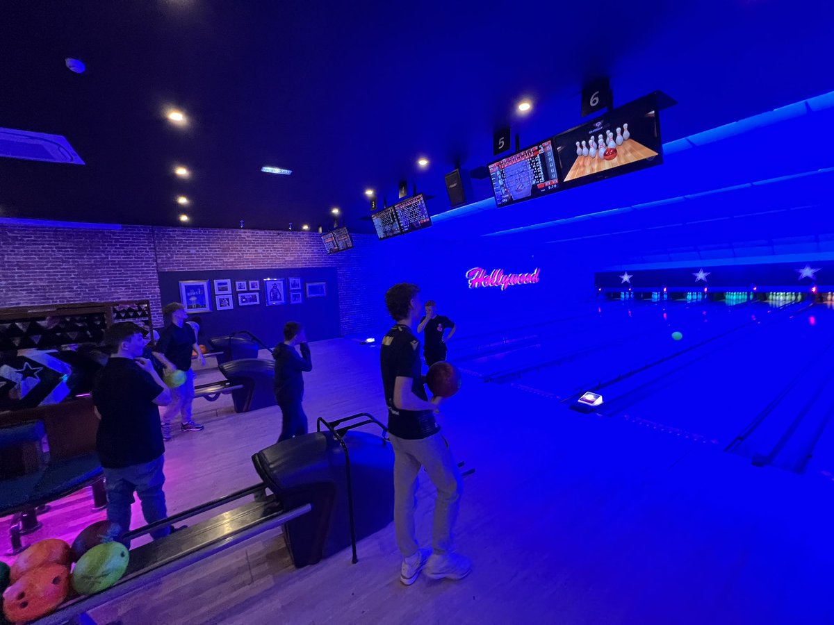 HarrisAcademyPE's tweet image. Lots of fun at the bowling this evening 🎳 

@HarrisAcDundee 
@PremExperience