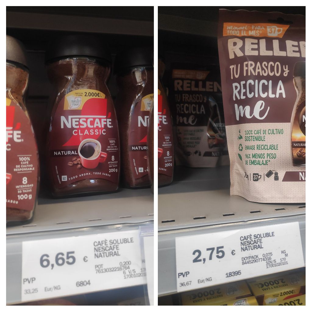 cdcmcd's tweet photo. No teniu vergonya!! Pot de vidre 33.25€/kg, envàs "sostenible" per replenar el de vidre 36.67€/kg. Això sí, en format molt més petit per a que no ens n'adonem... s'ha de ser ronyes per fer això!  @Nescafe_ES @Nestle_es https://t.co/CQNZer3Lbx