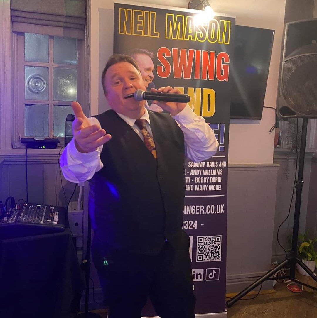 Neilmasonsinger's tweet photo. Here's a photo of me doing some Swing at last night's gig!  #deanmartin #swingsinger #sammydavisjnr #sinatra #celebrate #liveentertaiment #hinckley #ratpack #franksinatra #livemusic #50s #60s #swingmusic #eventplanners #partysinger #legends #franksinatramusic #michaelbuble https://t.co/vsbvxnAAR3