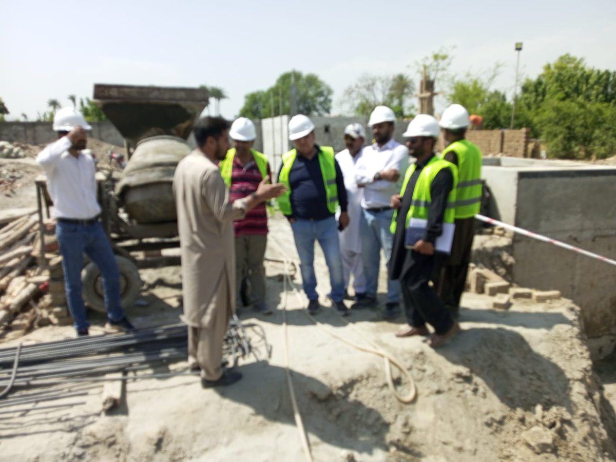 NabeelNawabi's tweet image. Construction of OverHead reservoir and Solid Waste Enclosure, pump room ,laying of sewer pipe and water supply line is in progress where PRMSC is implementing Punjab Rural Sustainable Water Supply and Sanitation Project.
#WorldBank #PRSWSSP #PRMSC #WaterDistribution #sanitation