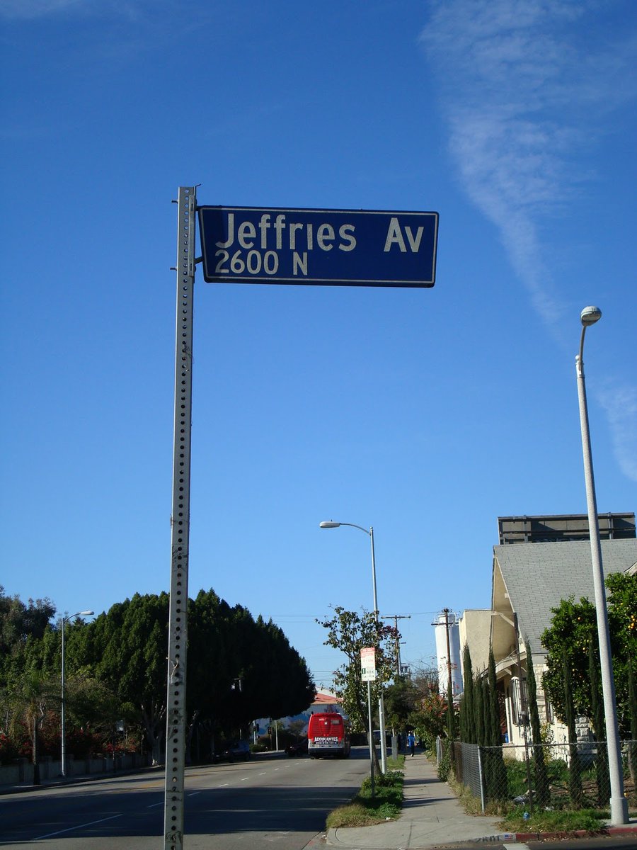 bradcordeiro's tweet photo. Hi, I'm here in Burbank, California, where they think the boxer James Jeffries is a national hero for some fucking reason https://t.co/5dHK8tRGnm
