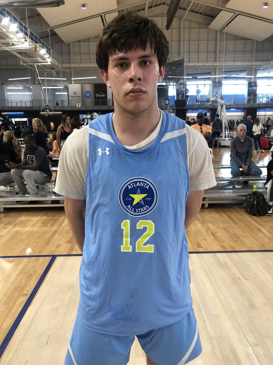 17u: Atlanta All Stars with the commanding victory over Macon Mavs; final score 68-41. ‘25 G Reynolds Escher (Saint Francis, ATL) led all scorers with 16, to go along with some tough interior play. ATL All Stars looking like one of the 11th grade teams to beat!