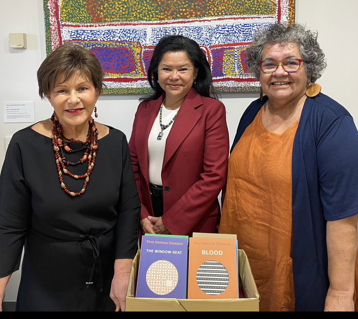 Last week Dr Jacqueline Ottmann, President of the @FNUNIVCAN visited UQ & spent time with us at the @atsisuq & signed an MOU. We gifted the @FNUNIVCAN a box of Indigenous authored newly published @UQPbooks for their library. We look forward to future exchanges between us!