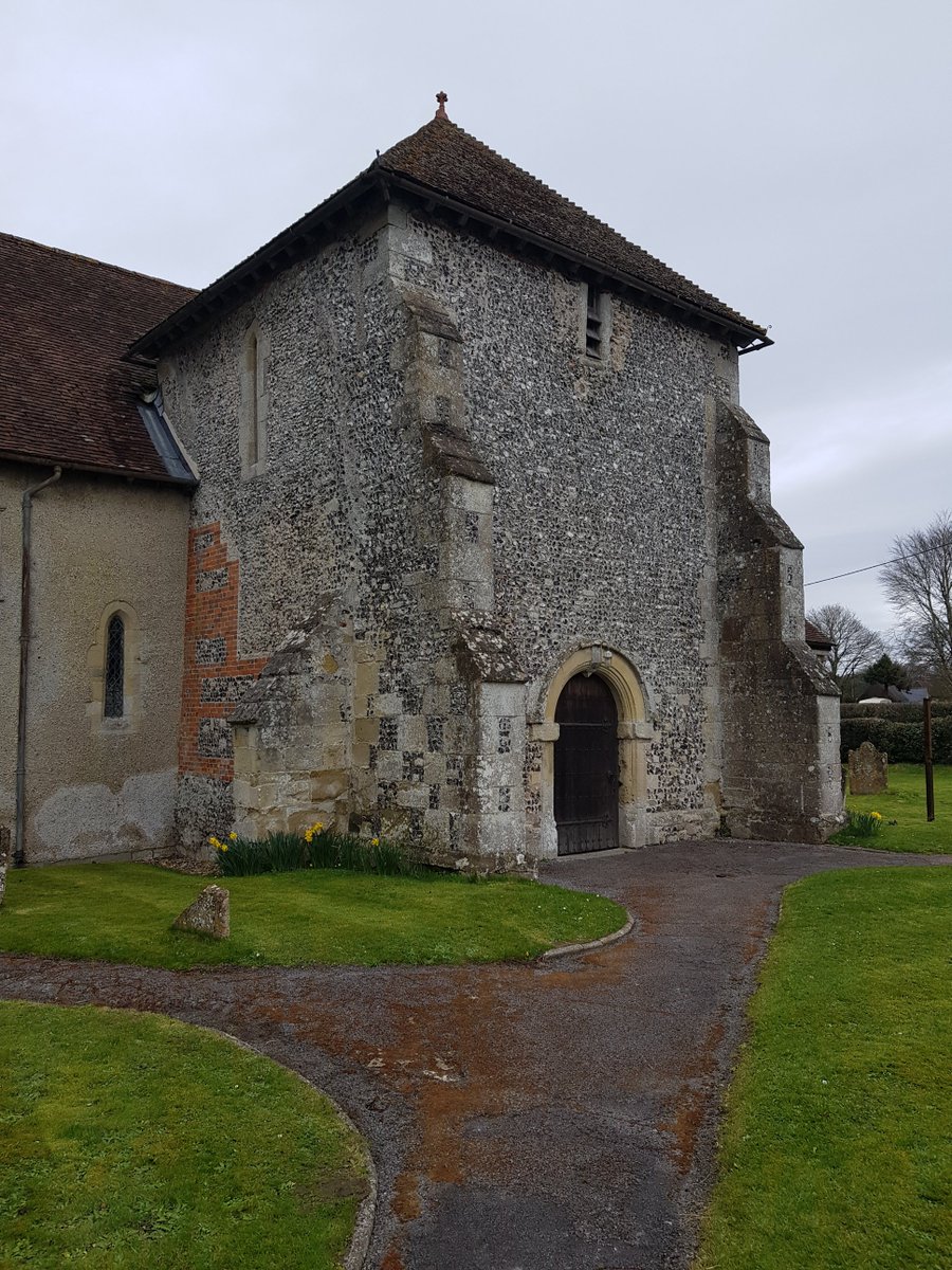 #StLeonardsBulford. More wonderful remnants of the Romanesque on the #AvonScamper2024. C12 nave and chancel, C13 tower with re-set Norman door and windows and C13 chapel to the north. C14 and C16 alterations and then some C19/C20 additions. Atmospheric #SteepleSaturday