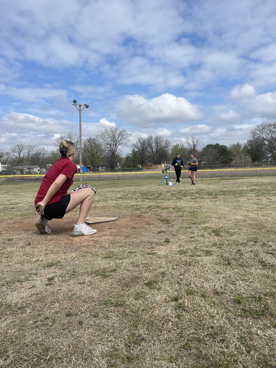 Big shoutout to <a href="/JoplinLLS/">Joplin Little League Softball</a> for letting us come out and help with tryouts today! We loved having an opportunity to impact the local softball community. Saw a lot of future eagles out there!