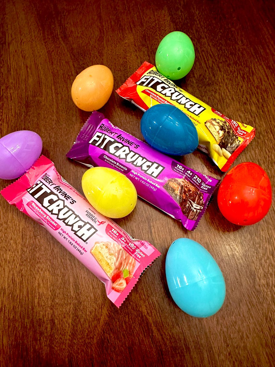 crisschristy88's tweet image. My collection is growing! Yummy @FitCrunchBars shout out and thanks to @RoberIrvine for delicious flavors! 🐰 🧺 #EasterHolidays #Fitcrunchbars #healthsnacks #macros