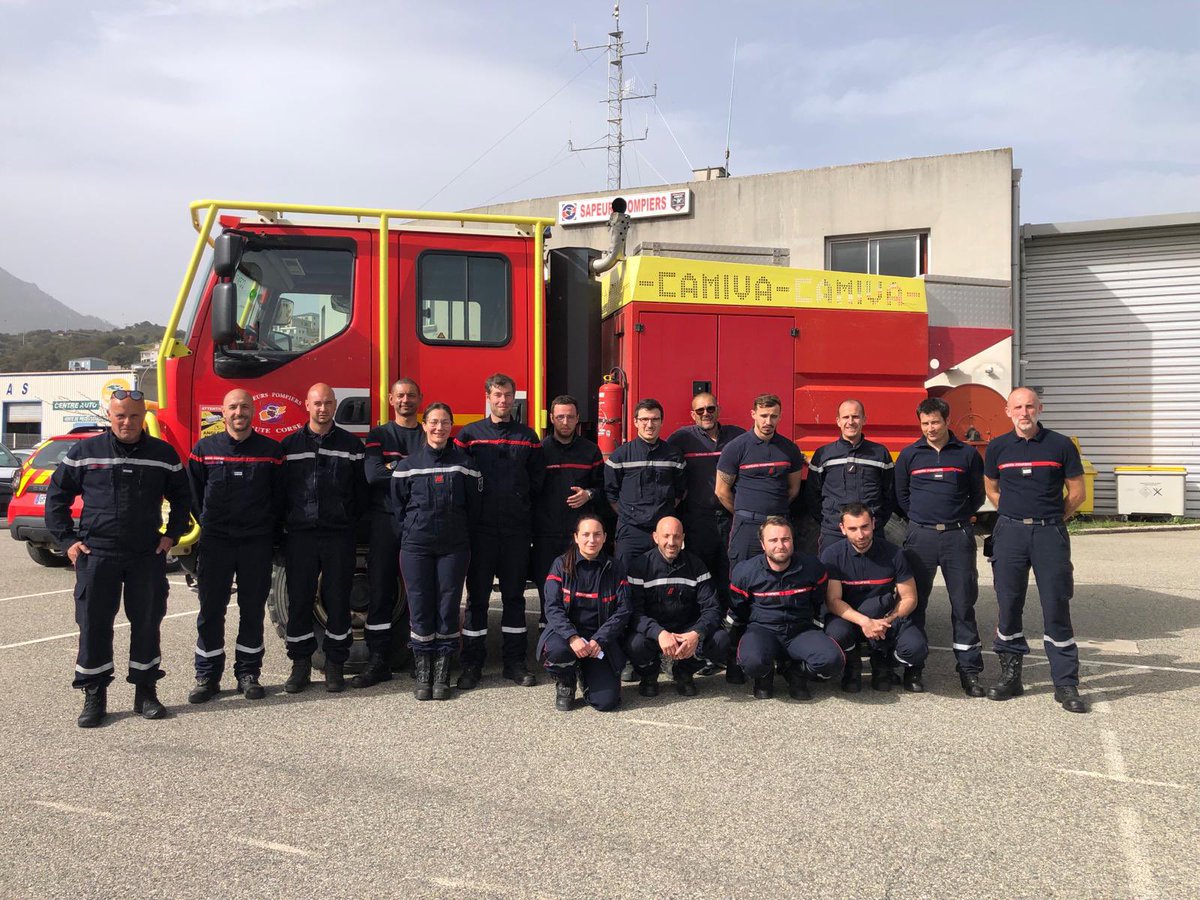 #Furmazione Les SP du groupement Centre plaine en formation initiale de chef d’agrès feu de forêt. Un stage délocalisé, sous la responsabilité du Lieutenant MILLELI, qui a permis de valider les compétences de 12 candidats du groupement. Félicitations, prudence et humilité à tous