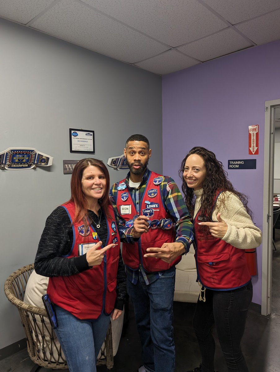 We got to celebrate Seon and his 7 years with Lowe's yesterday! Way to go bud, love having you on our team. #MVPloader #sevenyears