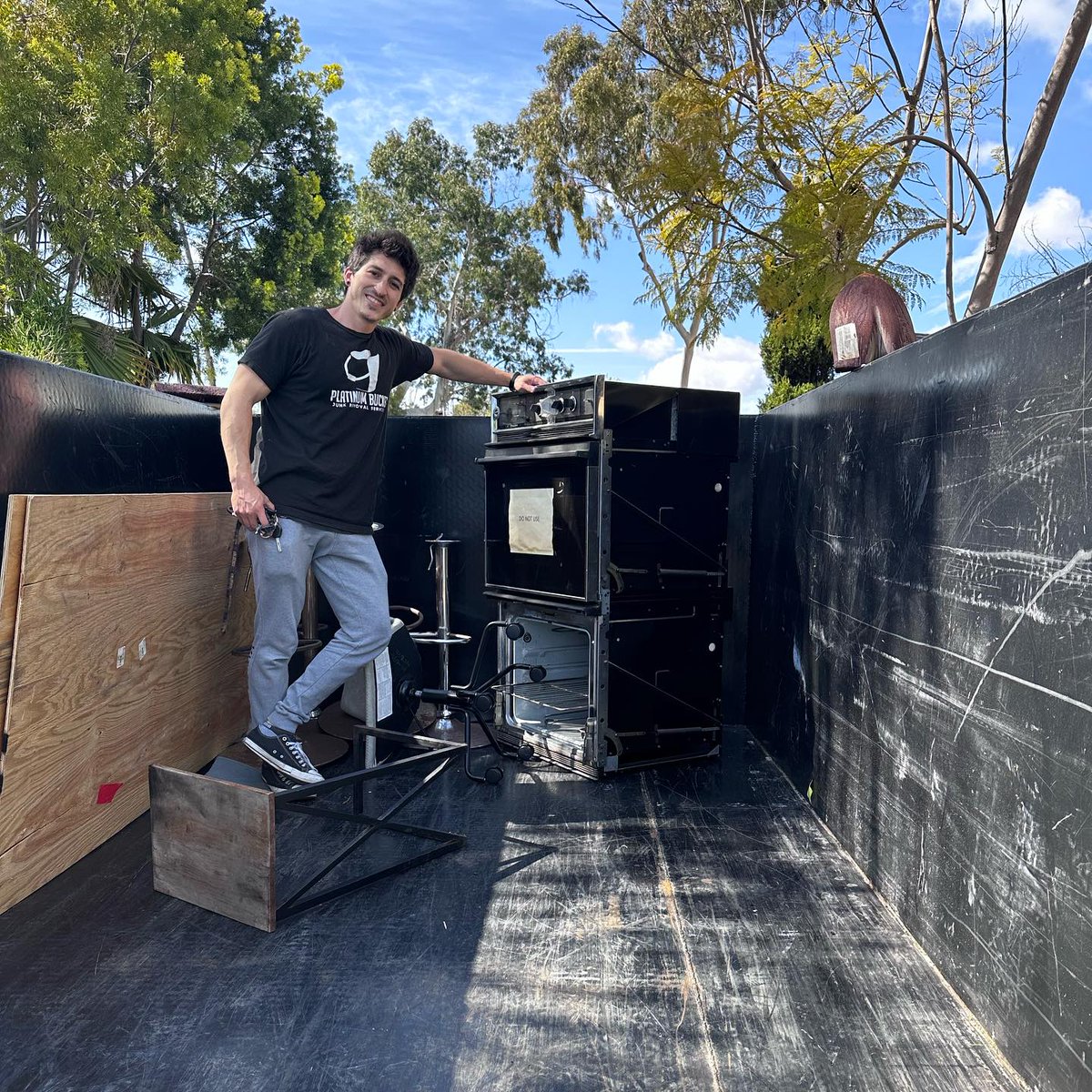 PlatinumBucket's tweet image. Remove your broken oven today!
🗑️Put it in the bucket!
📲949-835-3328
:
platinum-bucket.com
#GotJunk #PutItInTheBucket #PlatinumBucket #ocrealestate #realestate #ochomes #ochomesforsale