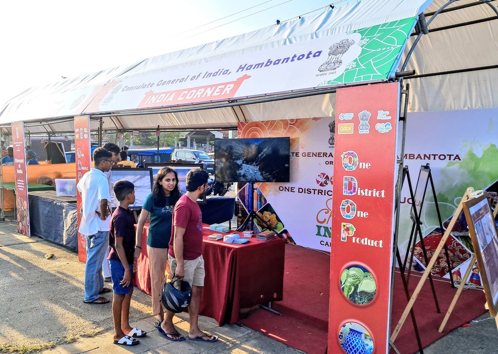 Experience the diversity of India at Matara Beach Fair 2024!  
CGI Hambantota is organizing an India Corner showcasing photo exhibition on mesmerizing tourist destinations and unique ODOP products from #HimachalPradesh, #JammuKashmir, #Ladakh and #Uttarakhand (1/2)
#ChaloIndia