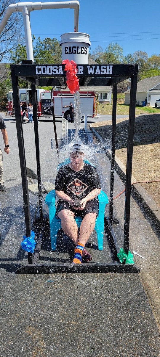 Sophomore Heavyweight Cookie Miller had a starring role in our dunking booth at #NestFest Thanks to everyone who came out! #WingsUp