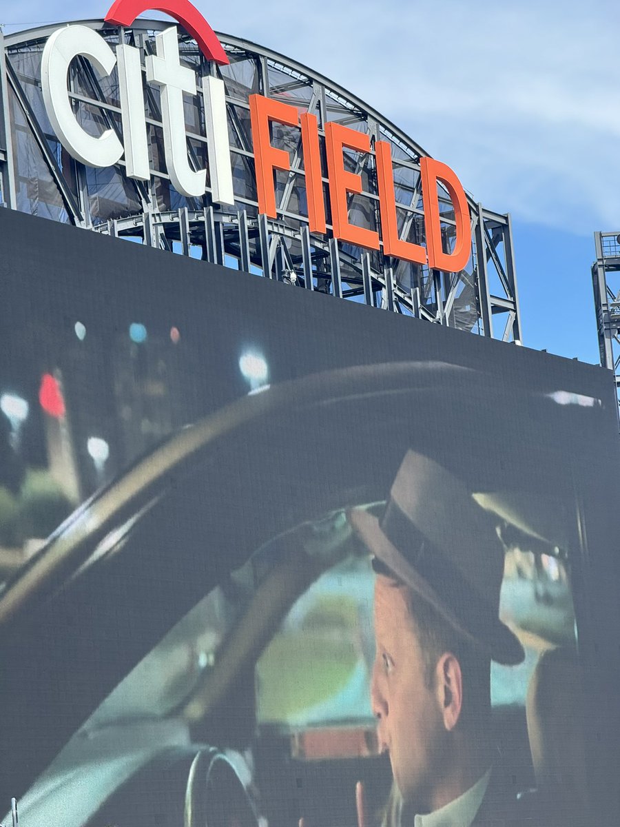 BaileyCarlin's tweet image. Oh my god the Mets have a driving crooner cam