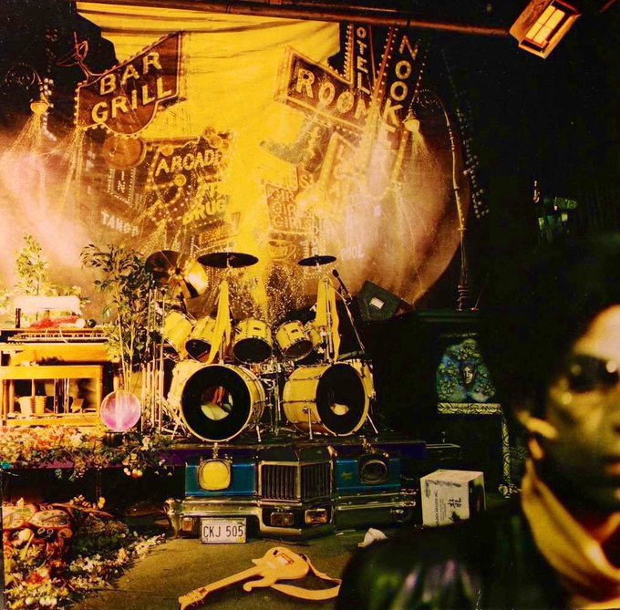 Jake (the 80s & 90s never ended in my world) Rudh tweet media