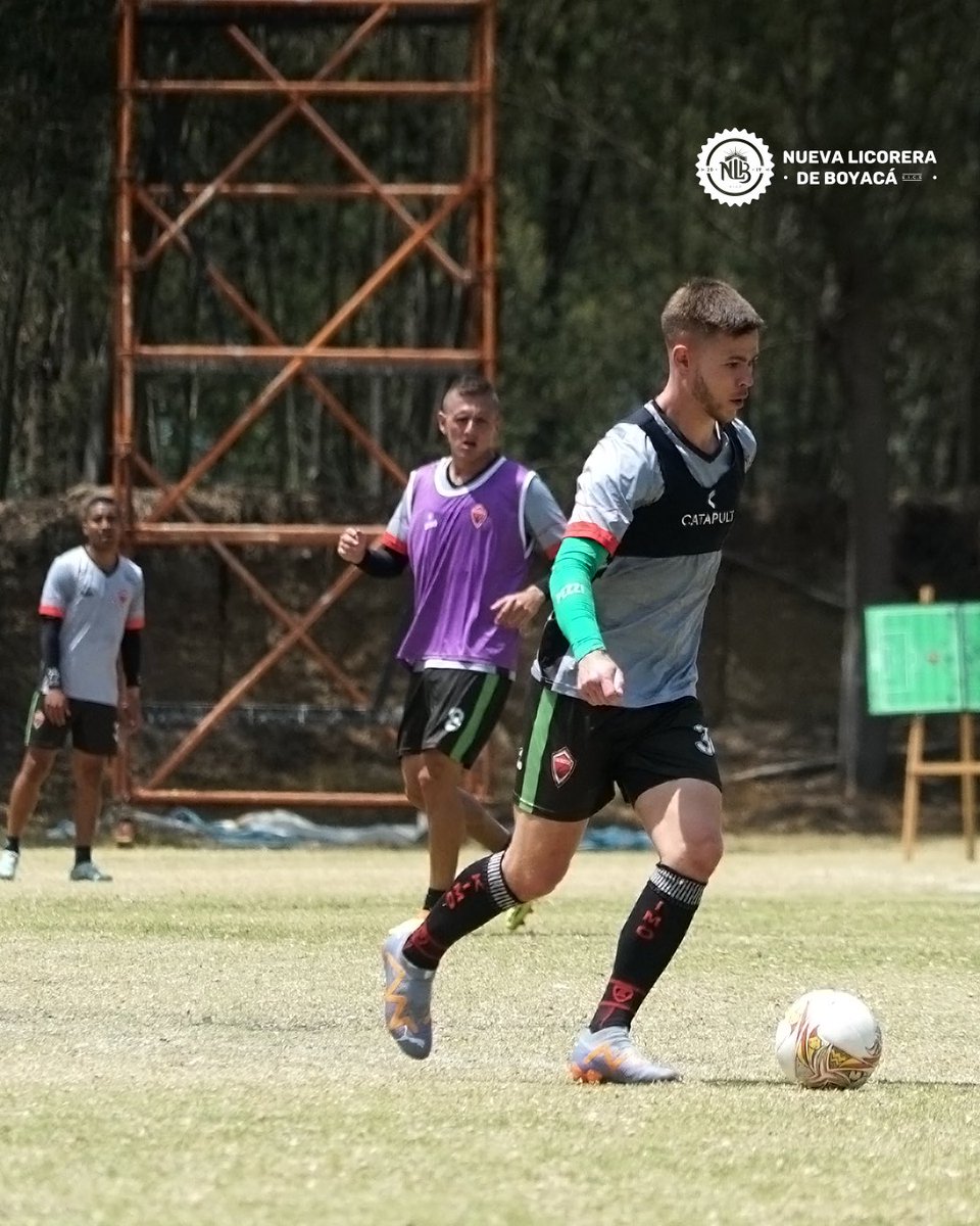 ✋🏽Paren todo ahí ✋🏽 porque les tenemos información de los Lanceros ❤️💚, que ya están listos pa irse a la capital a enfrentar a @SantaFe Este fue nuestro último entrenamiento, el día de hoy en nuestra sede de Pirgua, previo al encuentro por la fecha 1️⃣4️⃣ @nlboyaca