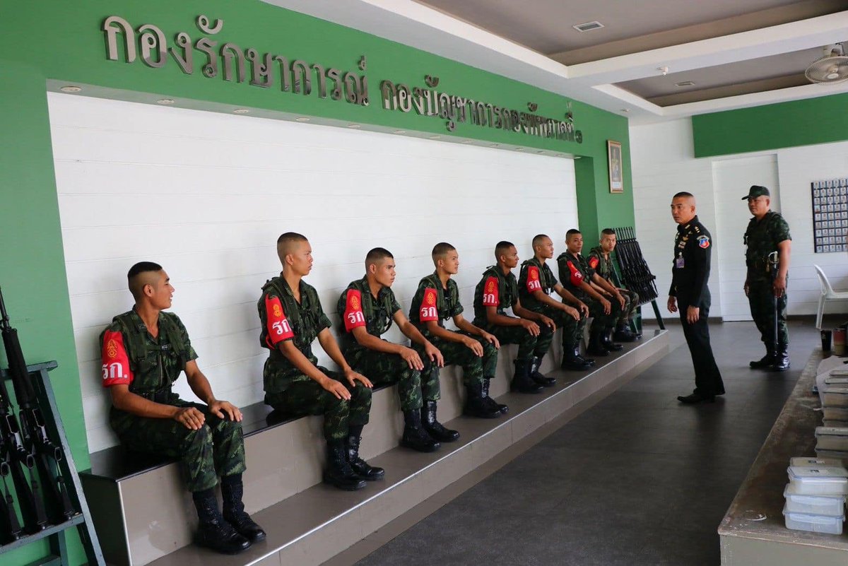 Ib11stmc's tweet photo. เมื่อวันที่ 20 ต.ค.66 เวลา 0900-1130 พ.อ.อิษฎ์นันท์ จำเนียรไวย ผบ.พัน.ร.มทบ.11  ตรวจเยี่ยมการปฏิบัติหน้าที่ของกำลังพลที่เข้าเวร #รักษาการณ์ ภายนอก ตรวจความเรียบร้อยของที่พักกำลังพล ตลอดจนยุทโธปกรณ์ประจำกองรักษาการณ์ให้พร้อมใช้งาน และมีความเป็นระเบียบเรียบร้อย https://t.co/ve6aDmuF7n