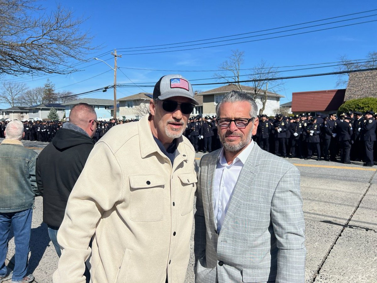 TheGRAYmn's tweet photo. Under terrible circumstances I had the pleasure of meeting and speaking with @ScottLoBaido. He is a true patriot and we all stand with him during these terrible times.. https://t.co/tAqOObYSmU