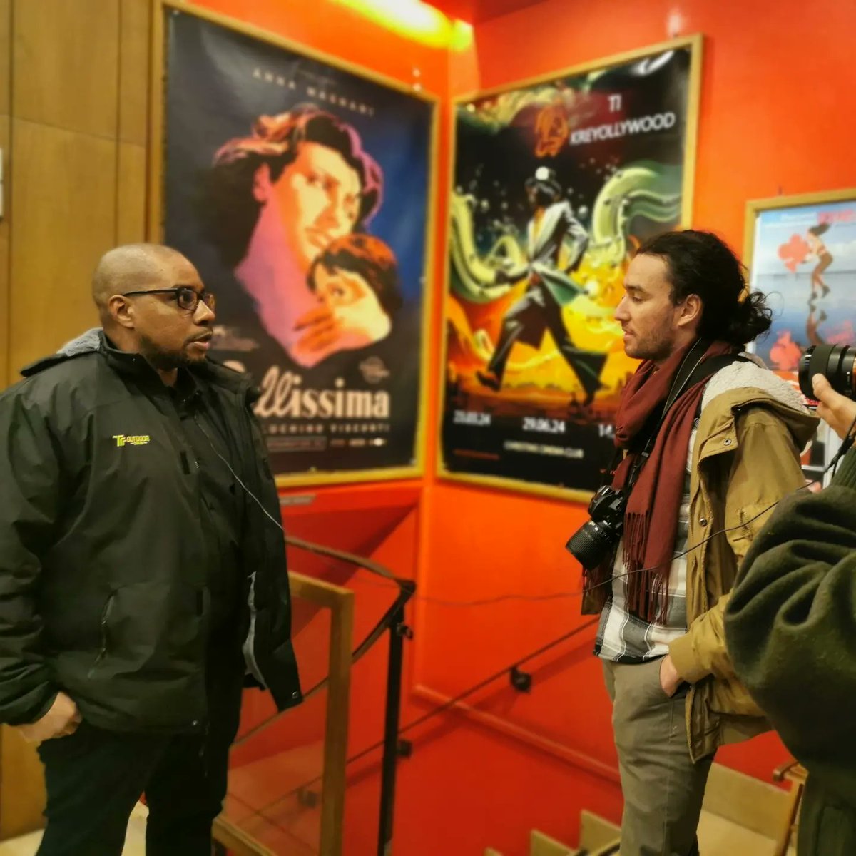 SLuchel's tweet photo. Interviews après la projection de films organisée par le Kreyollywood Film Festival dans le cadre de la fête du court métrage . 

Quelques questions pour avoir mon ressenti en tant 
qu'auteur-réalisateur et producteur. 

#kreyollywood #stevenluchel #odysl #odystevenluchel https://t.co/74maUwwZ5s