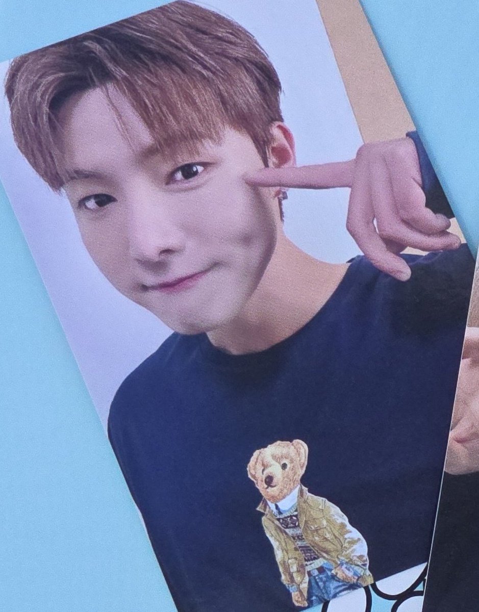 so ur telling me there's a photocard of dimple yonghoon with a bear and i can't have it?? unfair.
