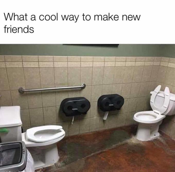 LouisaCinnamon's tweet photo. well yeah sort of... #toilet #omo #animepee https://t.co/fXh0o8YLNk