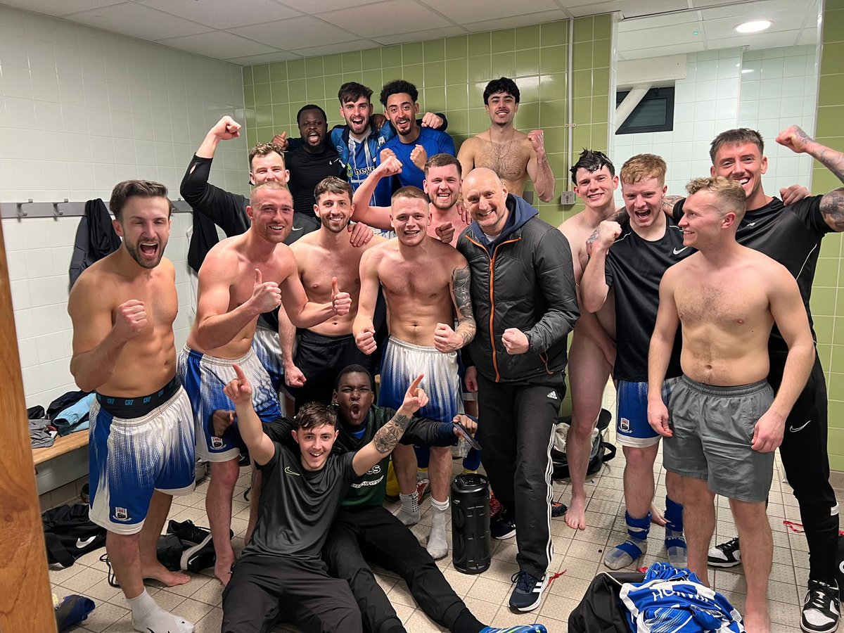 HorwichRMIAFC's tweet photo. A great 4-2 win for our first team at de la salle.

An end to end game from the first whistle and @De_La_SalleFC battled hard with 10 men for 70 minutes.

2-2 with 10 minutes to go and we took our chances.  

A great effort from both teams. 

+3 we move onto the next 💪🏻 https://t.co/tcK5szW7pg