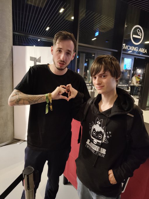 Me and @kennyS_ at the Copenhagen Counter-Strike Major :D https://t.co/jFR7dFTuae<a class="tags" target="_blank" title="On Twitter" href="/?out=eyJ0eXAiOiJKV1QiLCJhbGciOiJIUzUxMiJ9.eyJpYXQiOjE3MjI0OTg1NDksImlzcyI6InR3cG9ybnN0YXJzLmNvbSIsIm5iZiI6MTcyMjQ5ODU0OSwiZXhwIjoxNzU0MDM0NTQ5LCJyZWRpcmVjdF91cmwiOiJodHRwczovL3R3aXR0ZXIuY29tL2tlbm55U18ifQ.D4P6MRD7biKWVn6u2BCzwVxLIZ6L4L9_pK61twibFmBAraHW1as52WBiF95R5P4_HKCmorbNJkF5FzIuP5-QIg">@kennyS_</a>