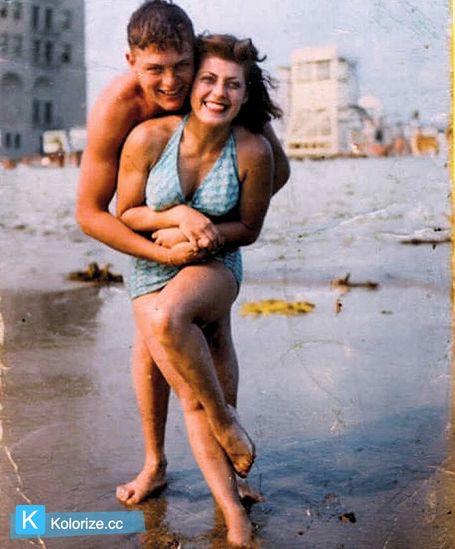 <a href="/historyinmemes/">Historic Vids</a>