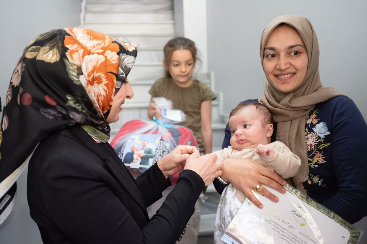 'Nous sommes en campagne permanente' - Mon reportage auprès des femmes de l'AKP, une force de l'ombre au service d'Erdogan dans @Le_Figaro de ce week-end. Avec les excellentes photos de @MarieTihon lefigaro.fr/international/…