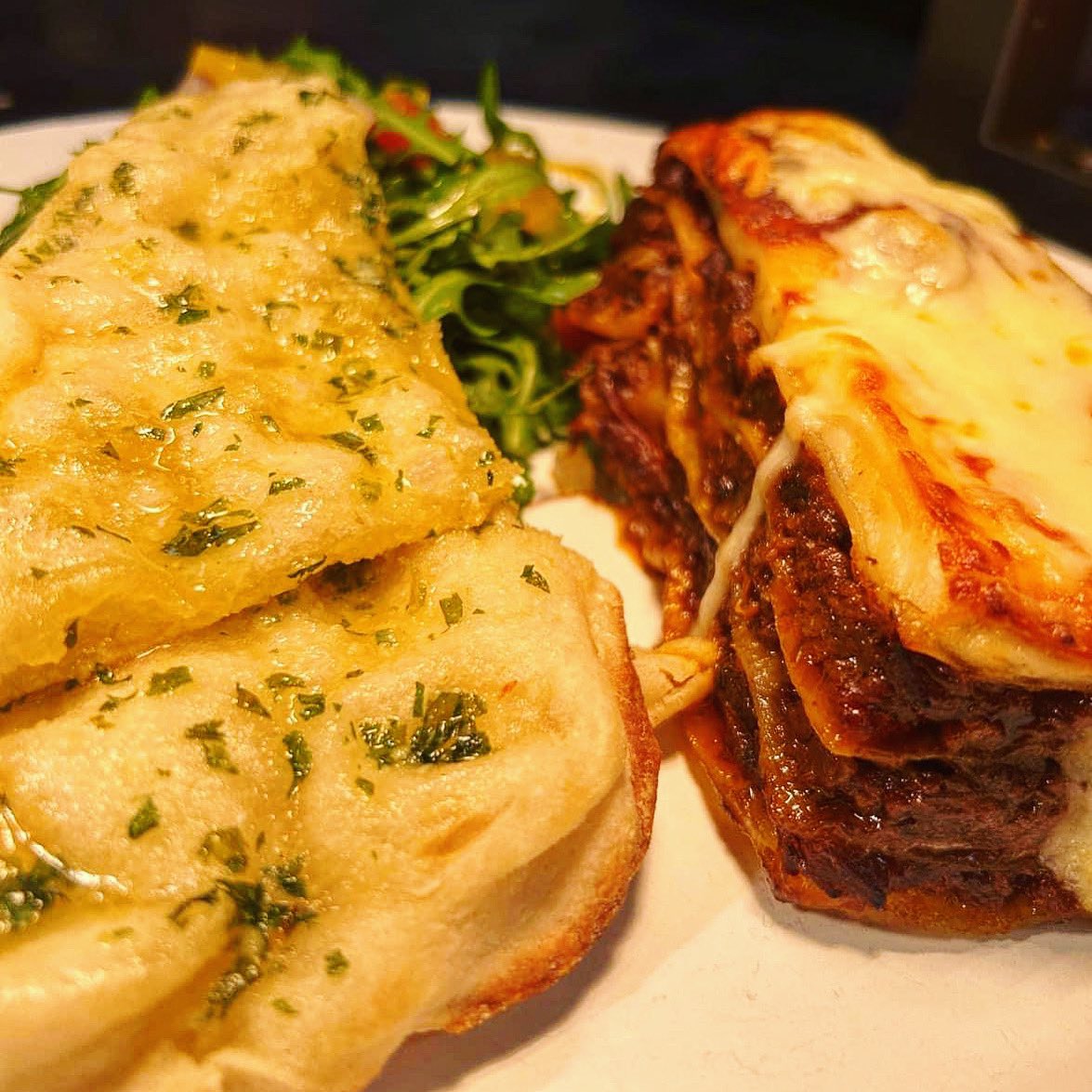 On the specials today, The Salcombe Meat Company bbq slow cooked beef brisket lasagne served w/ garlic pizzetta and dressed concass salad ❤️ #hopecove #salcombe #kingsbridge #dartmouth #totnes