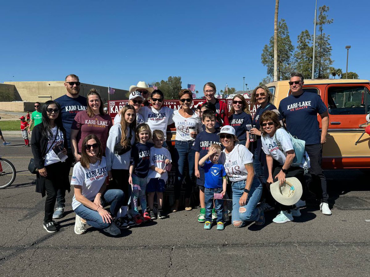 Thank you to all of our incredible volunteers who joined us at the Kiwanis Easter Parade! You are the beating heart of this movement. Join us⤵️ karilake.com/volunteer/