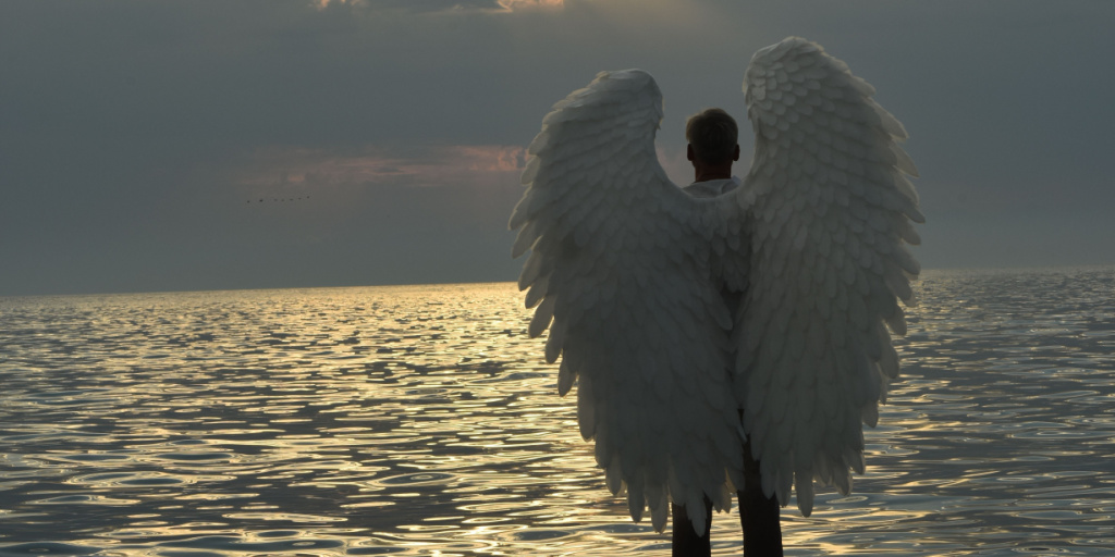 When you see someone whether it’s family or a friend try and remind yourself that they have a Guardian Angel right there with them and welcome them with love.

Blessings Lorna

 #GuardianAngel #FamilyLove #Friendship #AngelBlessings #LoveAndLight