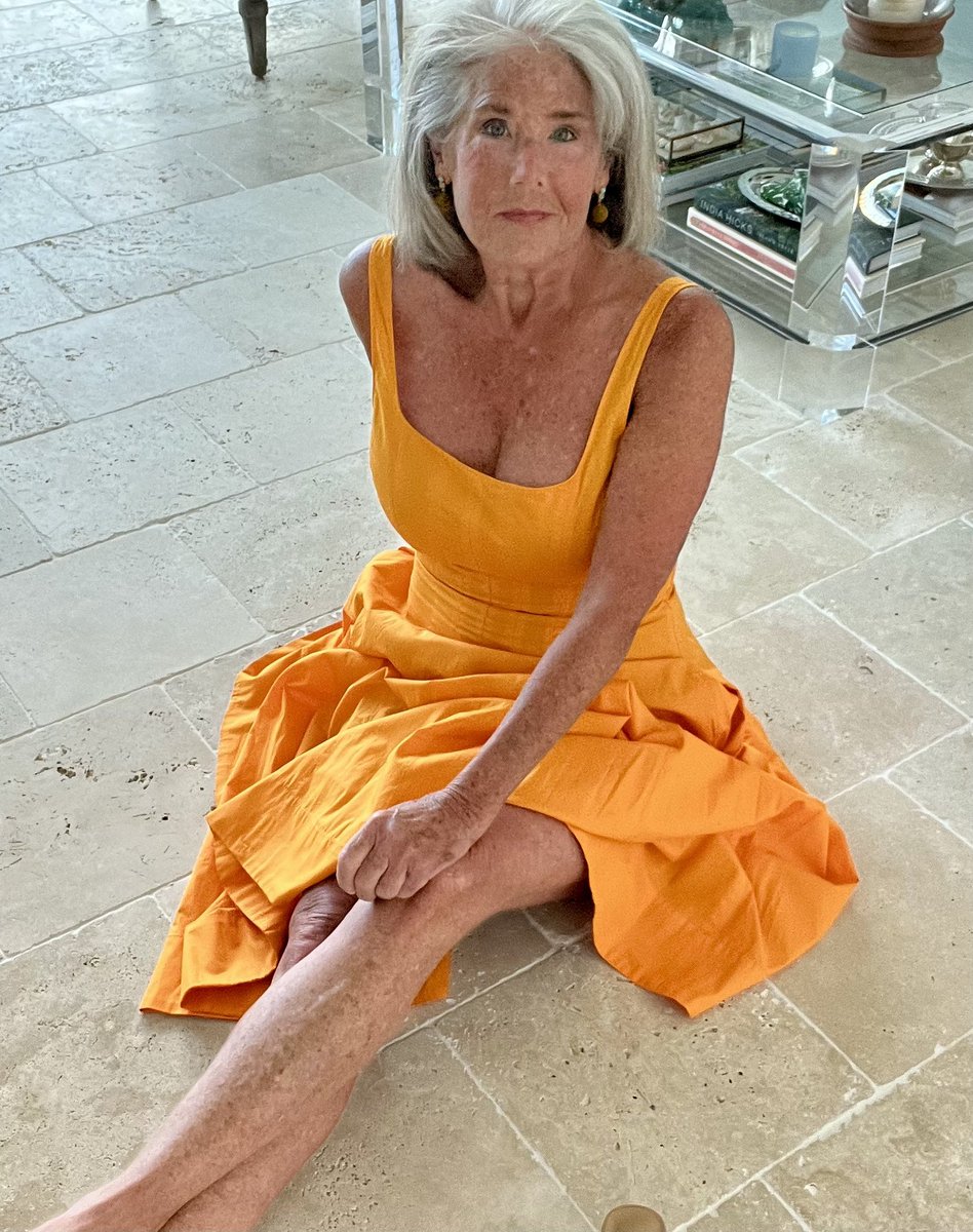 unbridlednotes's tweet image. i’m never letting go
of this precious gift
second chances knows
what it meant to be adrift 

when love walks through my door
the sunrise weaving a tale that day
a life with so much more
it’s my turn, a blessed love to stay

hallelujah 🤍

@A_Raven_Writing #neverlettinggo 30Mar24