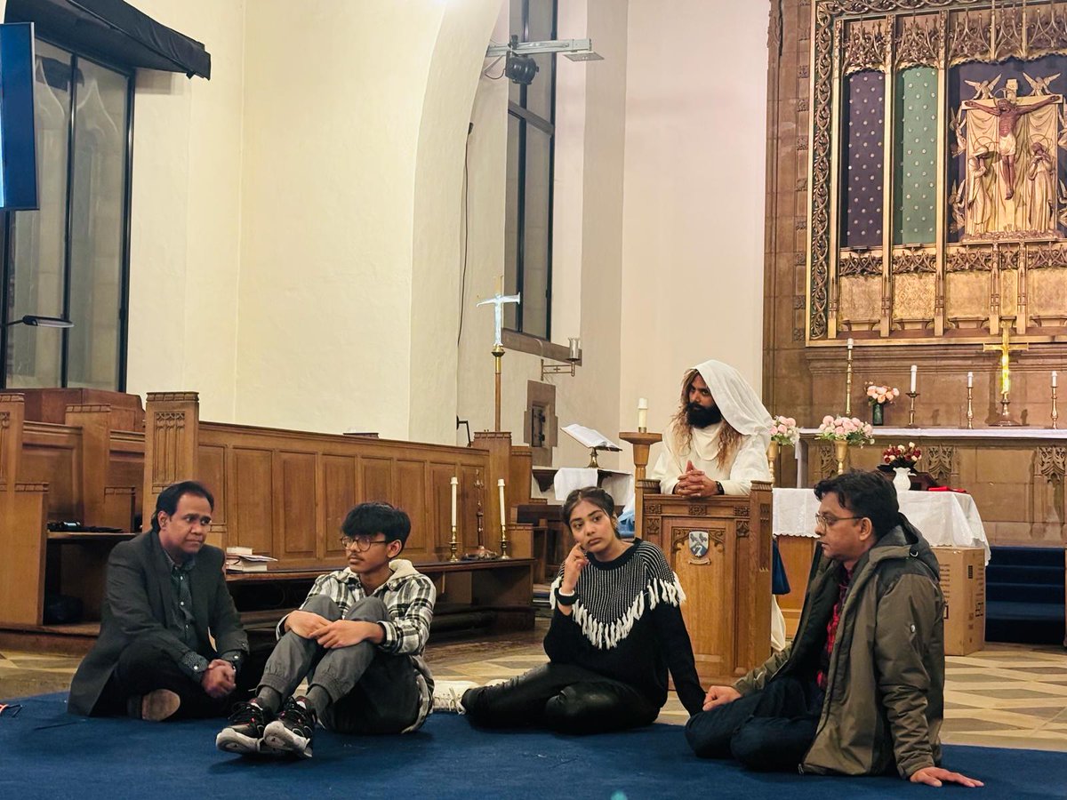 ChurchGolders's tweet photo. A well-attended Maundy Thursday Service called (REHE e SALEEB) journey to the Cross.  A Big thanks to the leadership team of GGPC South Asian Church who organised the Service. Everyone, especially children, enjoyed the Passion Play and worship songs. Here are some highlights https://t.co/J3JliLG4OE