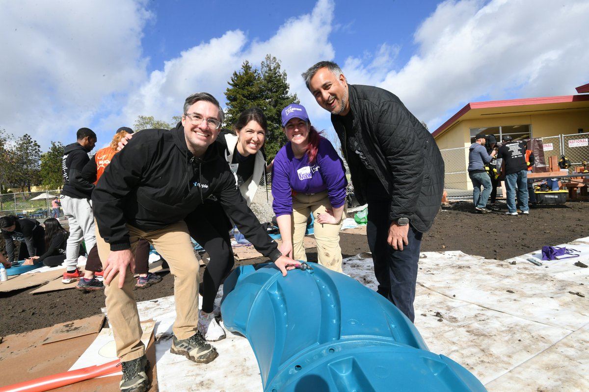 The rain and mud couldn’t keep our volunteers from installing the first of 8 new schoolyards planned across Oakland in 2024. Thanks to our partners @kaboom and @ousdnews, the generous support of @workday and @kpthrive, and our entire community of volunteers and supporters.