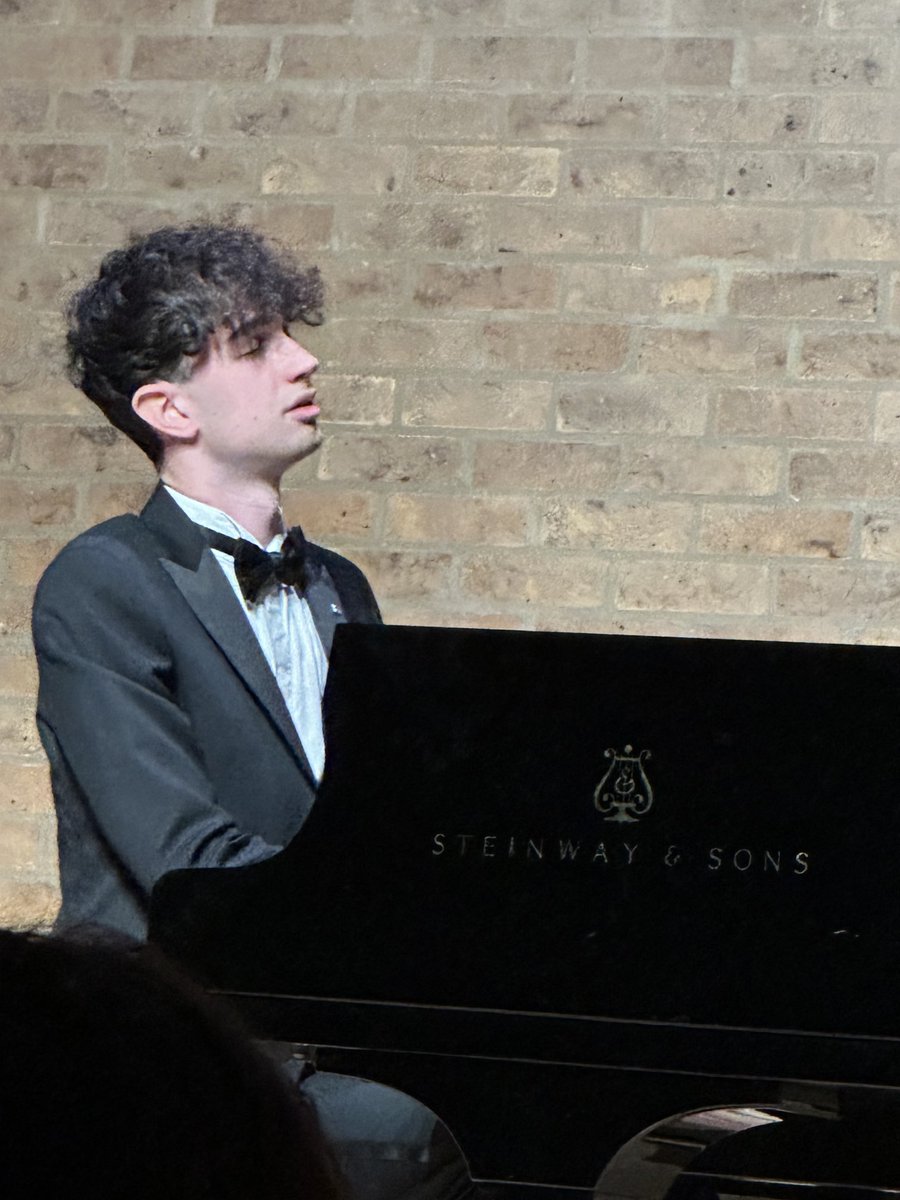 Astonishing performance in Oxford today. A talent to watch! Bravo ⁦<a href="/GabrieleBagnati/">Garlobinoli</a>⁩