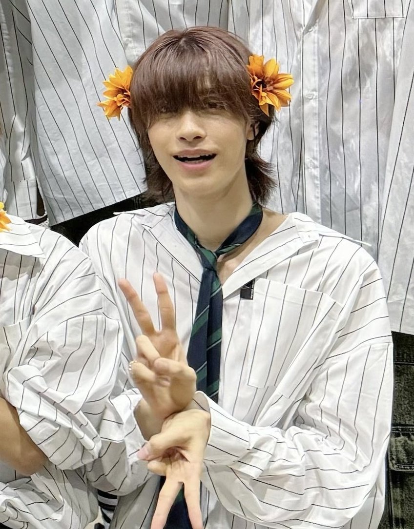 นอกจากตำนานแมดติดโบว์ วันนี้คือ แมดติดดอกไม้(เต็มหัว)

#MADDOCdavies
#DICE_SONRAY
#CATEXPOขอนแก่นXDICE