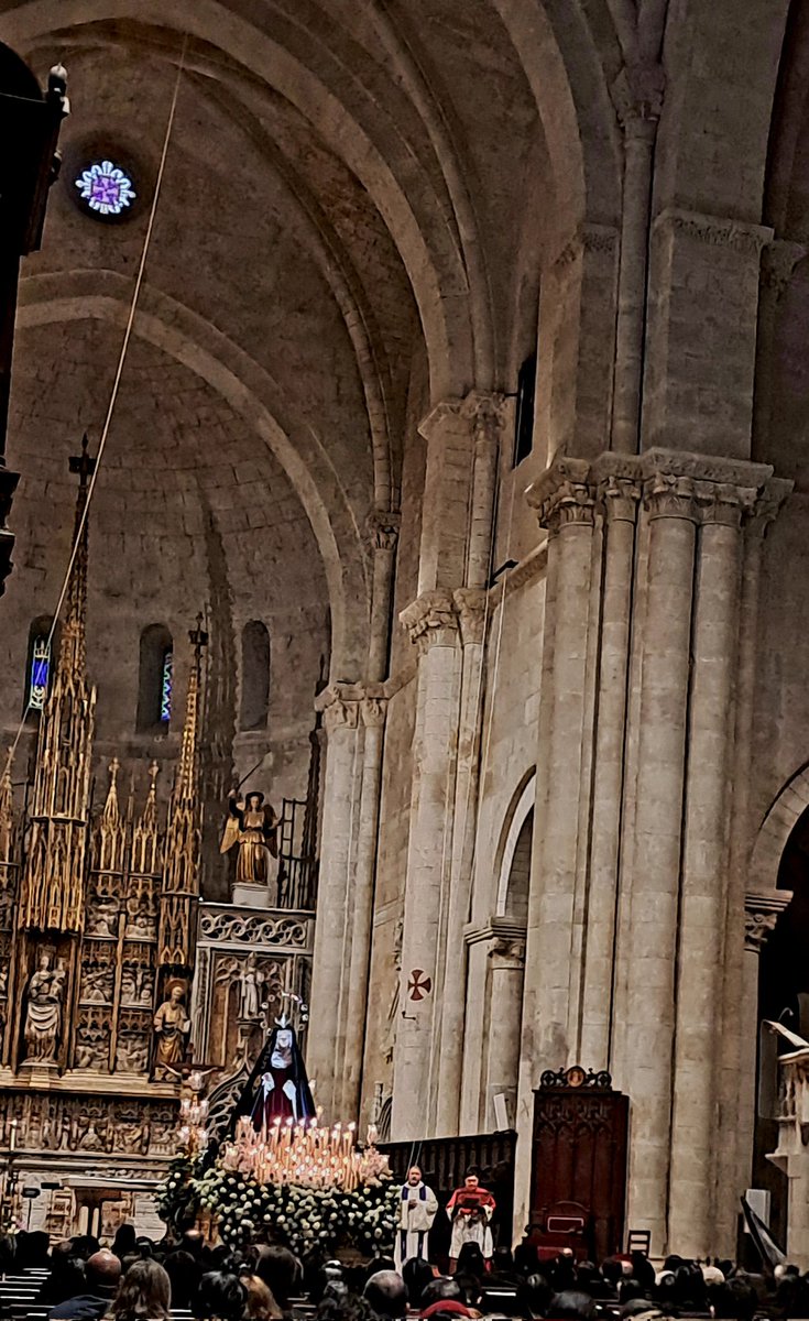 raquel_tgn's tweet photo. Dissabte Sant. #LaSoledat #DissabteSant #Tarragona. https://t.co/rek5l4l0Zy