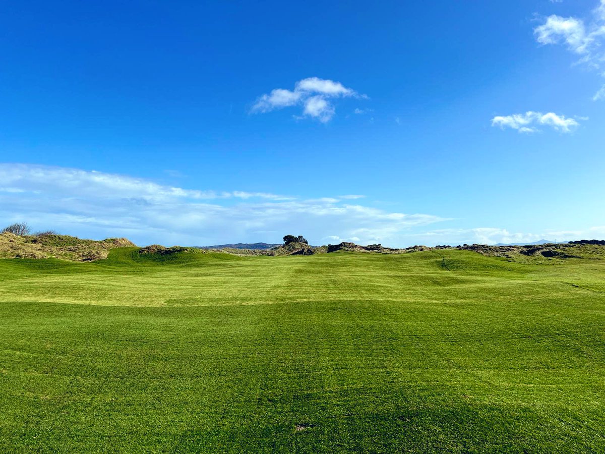 New 17th coming along nicely last push for opening hopefully next week