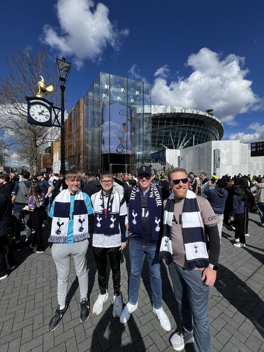 silasmiller2028's tweet photo. Last day in London. EPL match day in the books. Spurs are victorious!! @SpursOfficial
Ready to meet up with the rest of my teammates for some footy tomorrow.
Destination…Manchester @IndianaODP
#futbolislife #indianaodp https://t.co/oWaliPlxNH