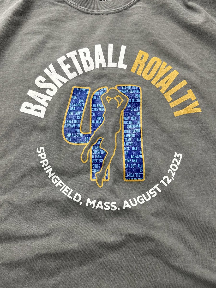 If the Mavs end the Rockets’ 11-game win streak tomorrow, I’ll give 3 of my followers a t-shirt of their choice. Either this Dirk HOF shirt pictured below or a Luka/Kyrie shirt that can be seen here: teepublic.com/t-shirt/502137…

I’ll choose winners from this post’s RTs. #MFFL
