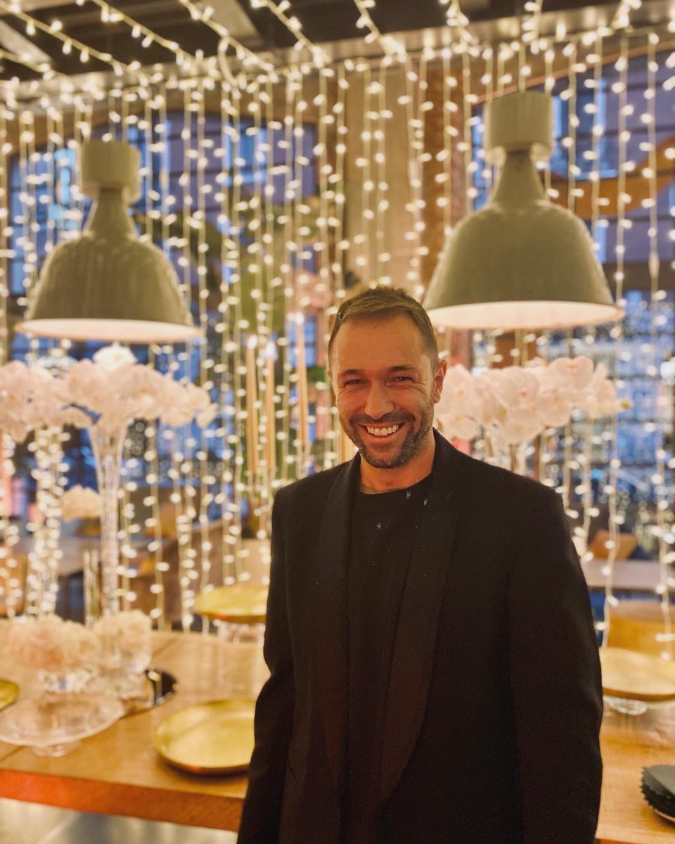 MARCO CARPENTIERI (@marcocarpentier) on Twitter photo GRAZIE A TUTTI… per l’ennesima dimostrazione d’affetto e per i tantissimi messaggi ricevuti!!
IT,S MY BIRTHDAY! 😊🎂🎉🎁🥂❤️
#birthday #buoncompleanno #HAPPYBIRTHDAY GRAZIE A TUTTI… per l’ennesima dimostrazione d’affetto e per i tantissimi messaggi ricevuti!!
IT,S MY BIRTHDAY! 😊🎂🎉🎁🥂❤️
#birthday #buoncompleanno #HAPPYBIRTHDAY