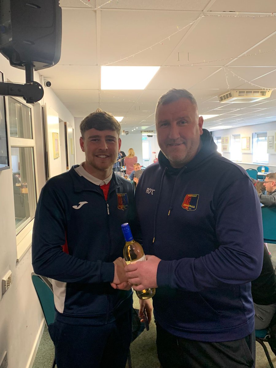 MendipBroadwalk's tweet image. 🔴🔵

A well contested fixture today. 
Saw us win 2-0 on the road at @NailseaUnited 

0-0 HT

Mason Hardidge scored his 1st competitive goal for us today with a lovely finish. ⚽️

Ratters scoring with his first touch after coming on. Top corner left foot!⚽️

Jackson Brown MOM.